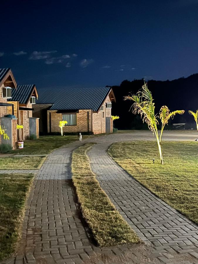 Pousada Ho'Oponopono Chalets & Wine Sapucaí-Mirim Buitenkant foto