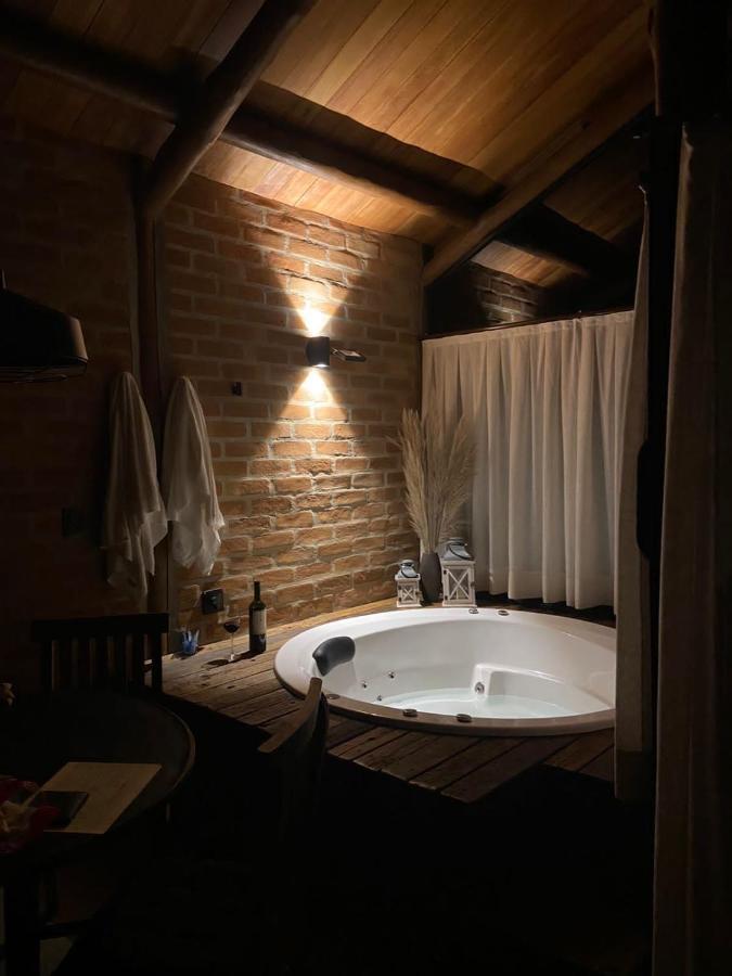 Pousada Ho'Oponopono Chalets & Wine Sapucaí-Mirim Buitenkant foto
