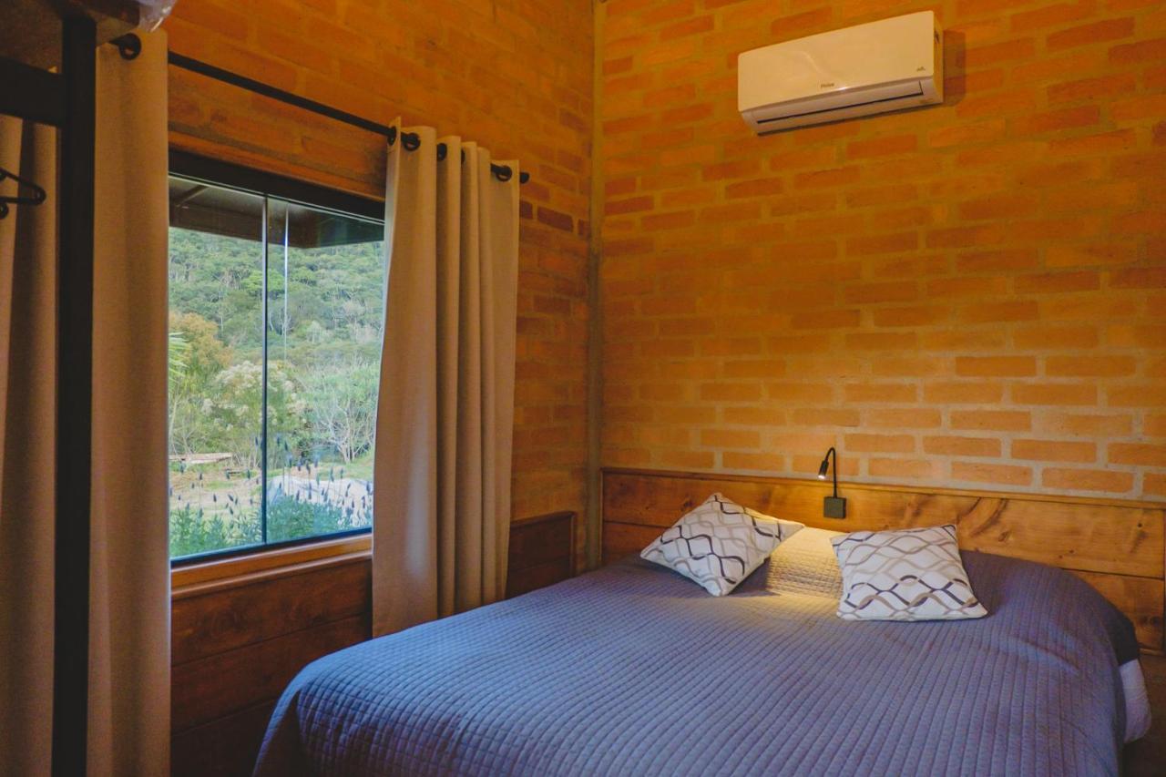 Pousada Ho'Oponopono Chalets & Wine Sapucaí-Mirim Buitenkant foto