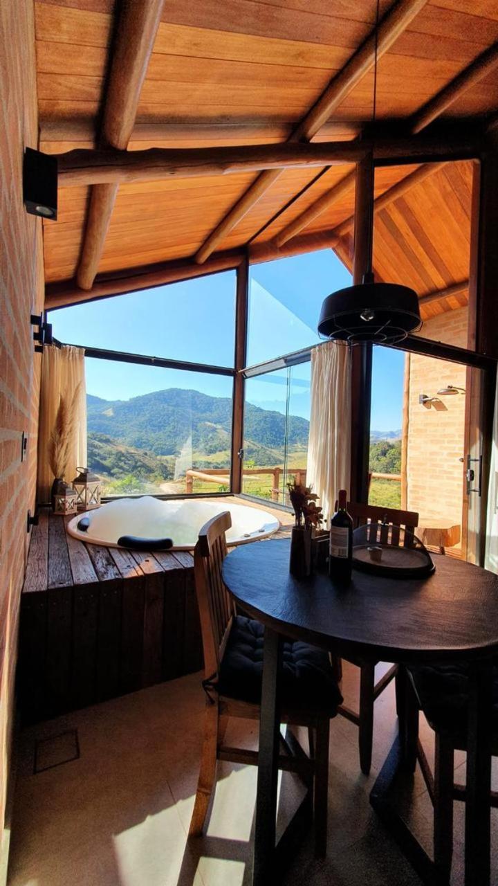 Pousada Ho'Oponopono Chalets & Wine Sapucaí-Mirim Buitenkant foto