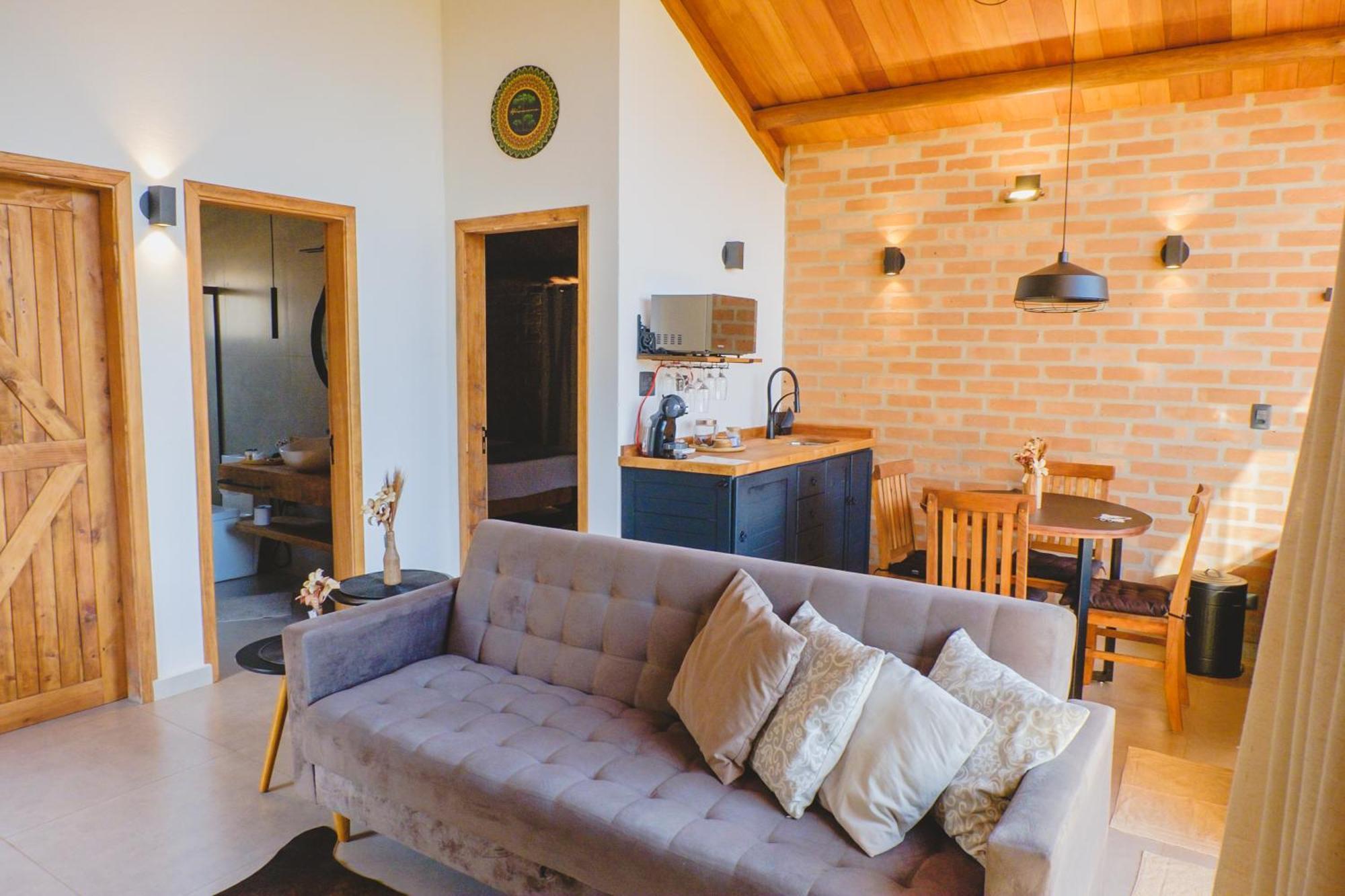 Pousada Ho'Oponopono Chalets & Wine Sapucaí-Mirim Buitenkant foto
